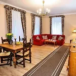 Hotel Przy Oslej Bramie - Zamek Ksiaz Waldenburg