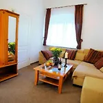 Przy Oslej Bramie - Zamek Ksiaz Hotel 3*