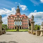 Hotel Przy Oslej Bramie - Zamek Ksiaz Wałbrzych