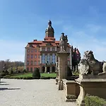 Przy Oslej Bramie - Zamek Ksiaz