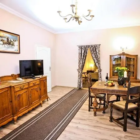Hotel Przy Oslej Bramie - Zamek Ksiaz Waldenburg