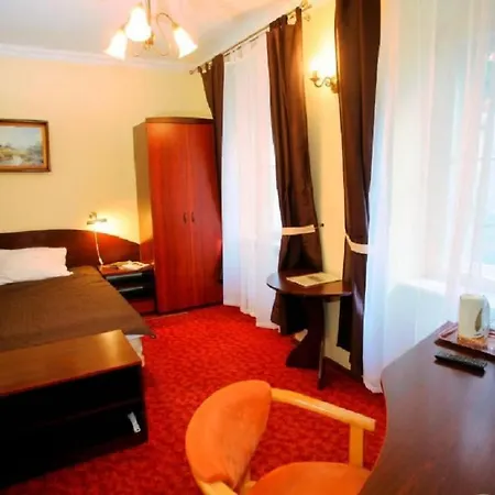 Hotel Przy Oslej Bramie - Zamek Ksiaz Waldenburg