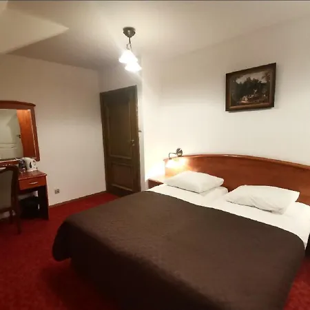 Przy Oslej Bramie - Zamek Ksiaz Hotel 3*