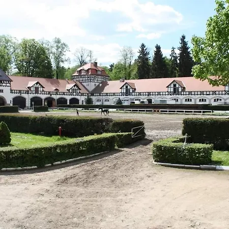 Przy Oslej Bramie - Zamek Ksiaz Отель