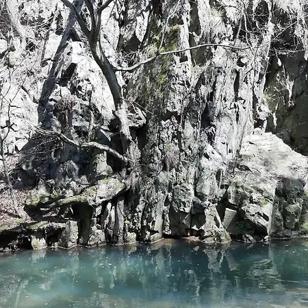 Przy Oslej Bramie - Zamek Ksiaz Отель