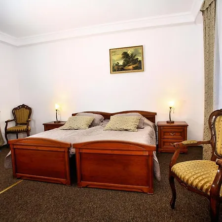 Отель Przy Oslej Bramie - Zamek Ksiaz