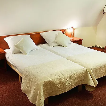 Отель Przy Oslej Bramie - Zamek Ksiaz 3*