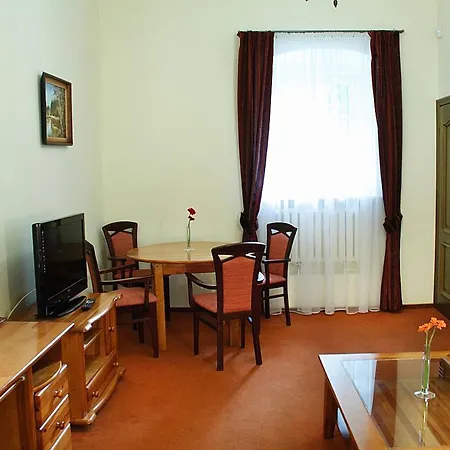 Przy Oslej Bramie - Zamek Ksiaz Отель