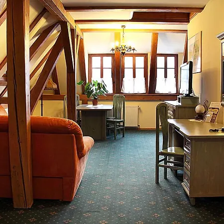 Przy Oslej Bramie - Zamek Ksiaz Валбжих