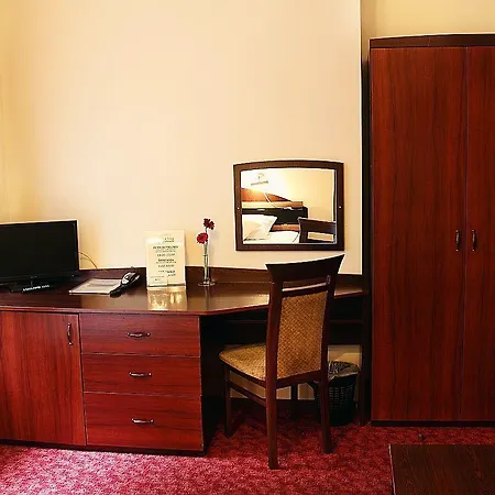 Отель Przy Oslej Bramie - Zamek Ksiaz