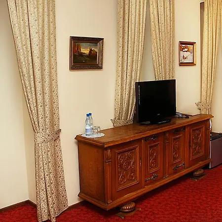 Przy Oslej Bramie - Zamek Ksiaz Отель 3*