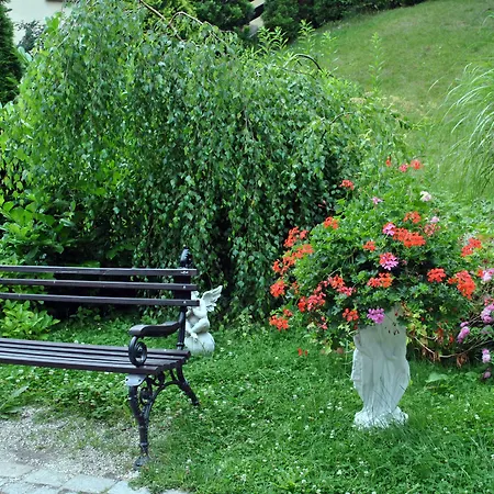 Отель Przy Oslej Bramie - Zamek Ksiaz Валбжих