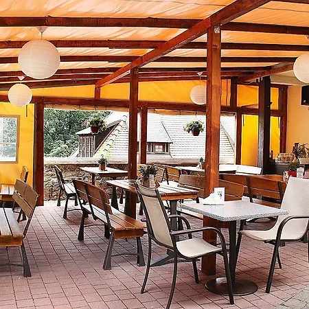 Przy Oslej Bramie - Zamek Ksiaz Отель 3*