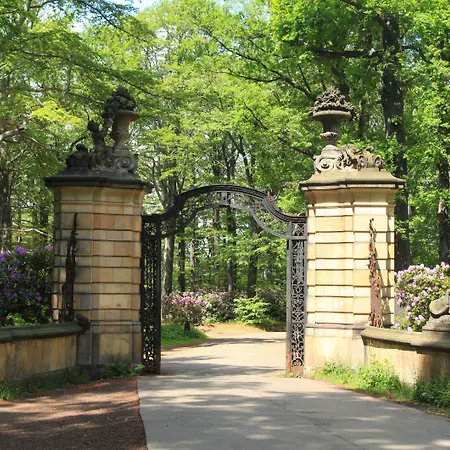 Przy Oslej Bramie - Zamek Ksiaz Отель 3*