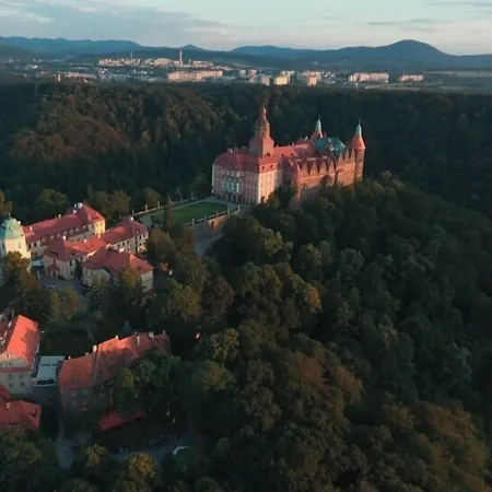 Przy Oslej Bramie - Zamek Ksiaz 3*