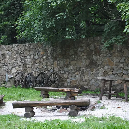 Przy Oslej Bramie - Zamek Ksiaz Отель 3*