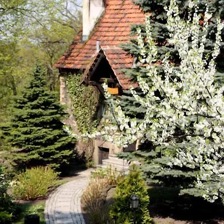 Hotel Przy Oslej Bramie - Zamek Ksiaz Wałbrzych