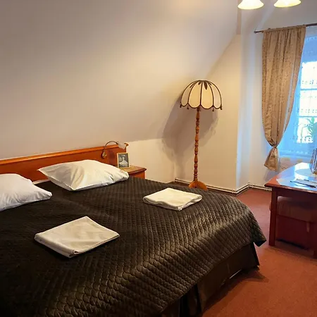 Hotel Przy Oslej Bramie - Zamek Ksiaz