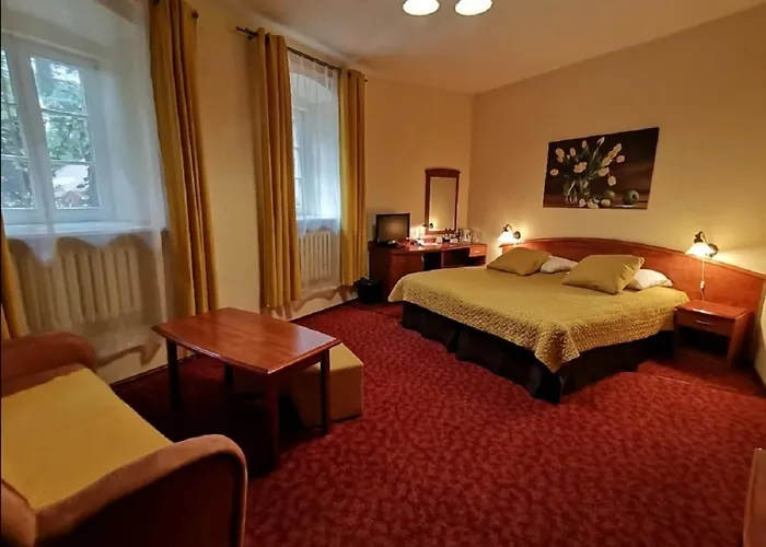 Hotel Przy Oslej Bramie - Zamek Ksiaz