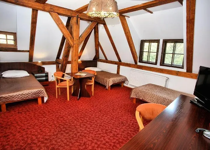 Przy Oslej Bramie - Zamek Ksiaz Hotel Walbrzych