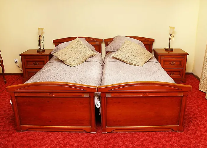 Przy Oslej Bramie - Zamek Ksiaz Hotel 3*