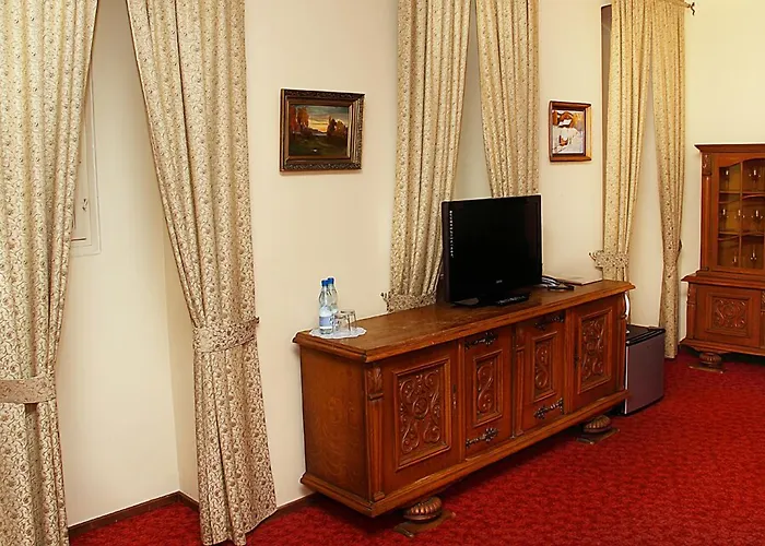 Przy Oslej Bramie - Zamek Ksiaz Hotel 3*