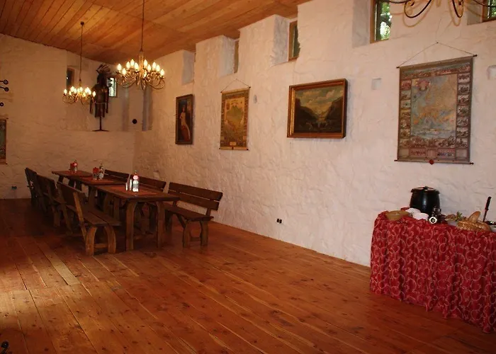 Hotel Przy Oślej Bramie - Zamek Książ 3*