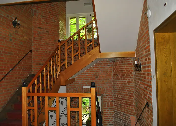 Przy Oslej Bramie - Zamek Ksiaz Hotel 3*