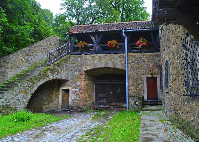 Przy Oslej Bramie - Zamek Ksiaz Валбжих