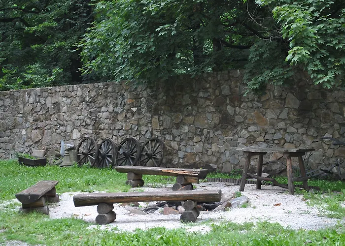 Przy Oslej Bramie - Zamek Ksiaz Отель 3*