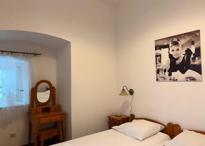 Przy Oslej Bramie - Zamek Ksiaz Валбжих